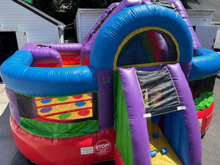 XL 5 & 1  FUN HOUSE